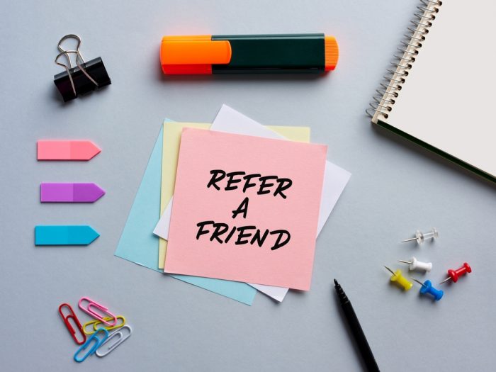 Refer a real estate friend post it note