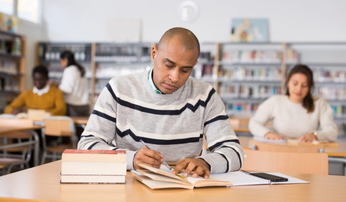 studying real estate agents