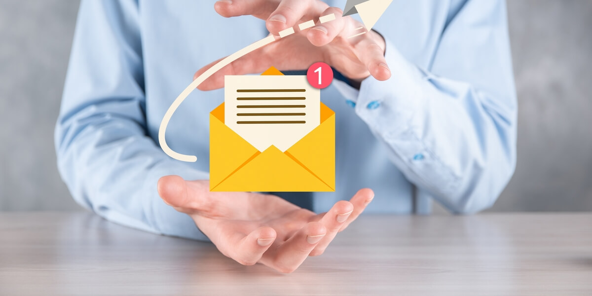 Designing Compelling Real Estate Mailers