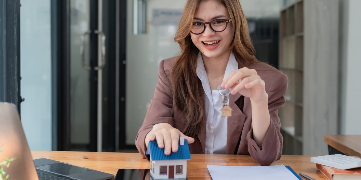 Step-By-Step Guide to Becoming a Real Estate Agent with No Experience